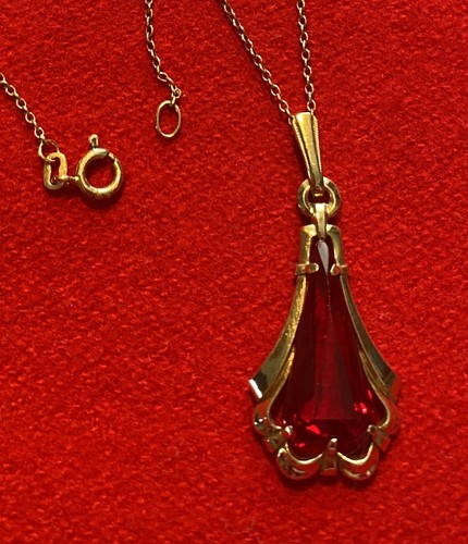 Elegante kette mit dekorativem - elegante,